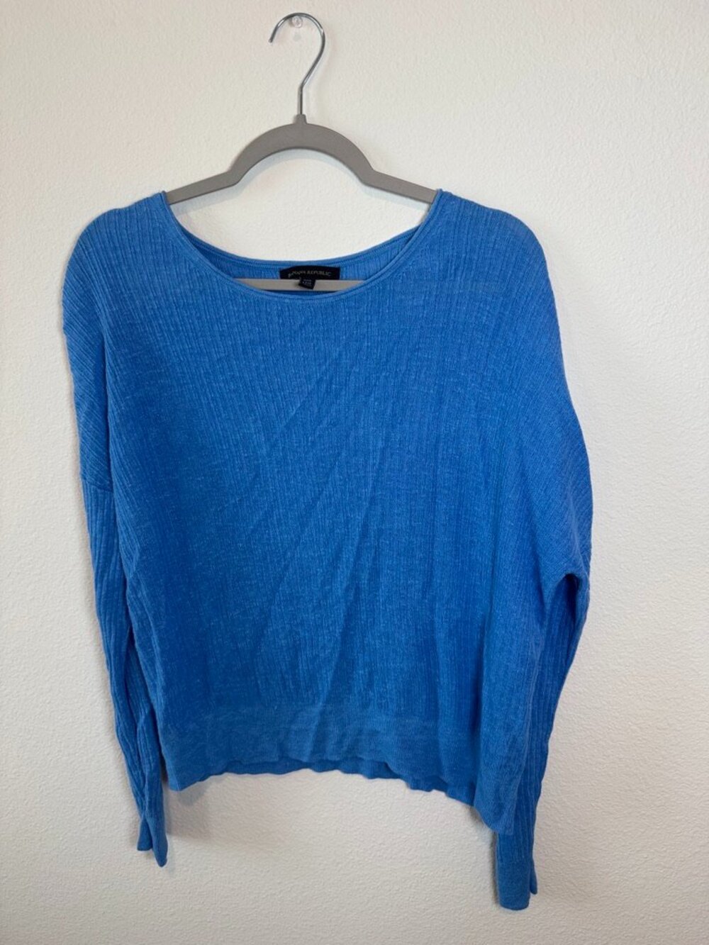Banana Republic Blue Lightweight Relaxed Sweater Petite L